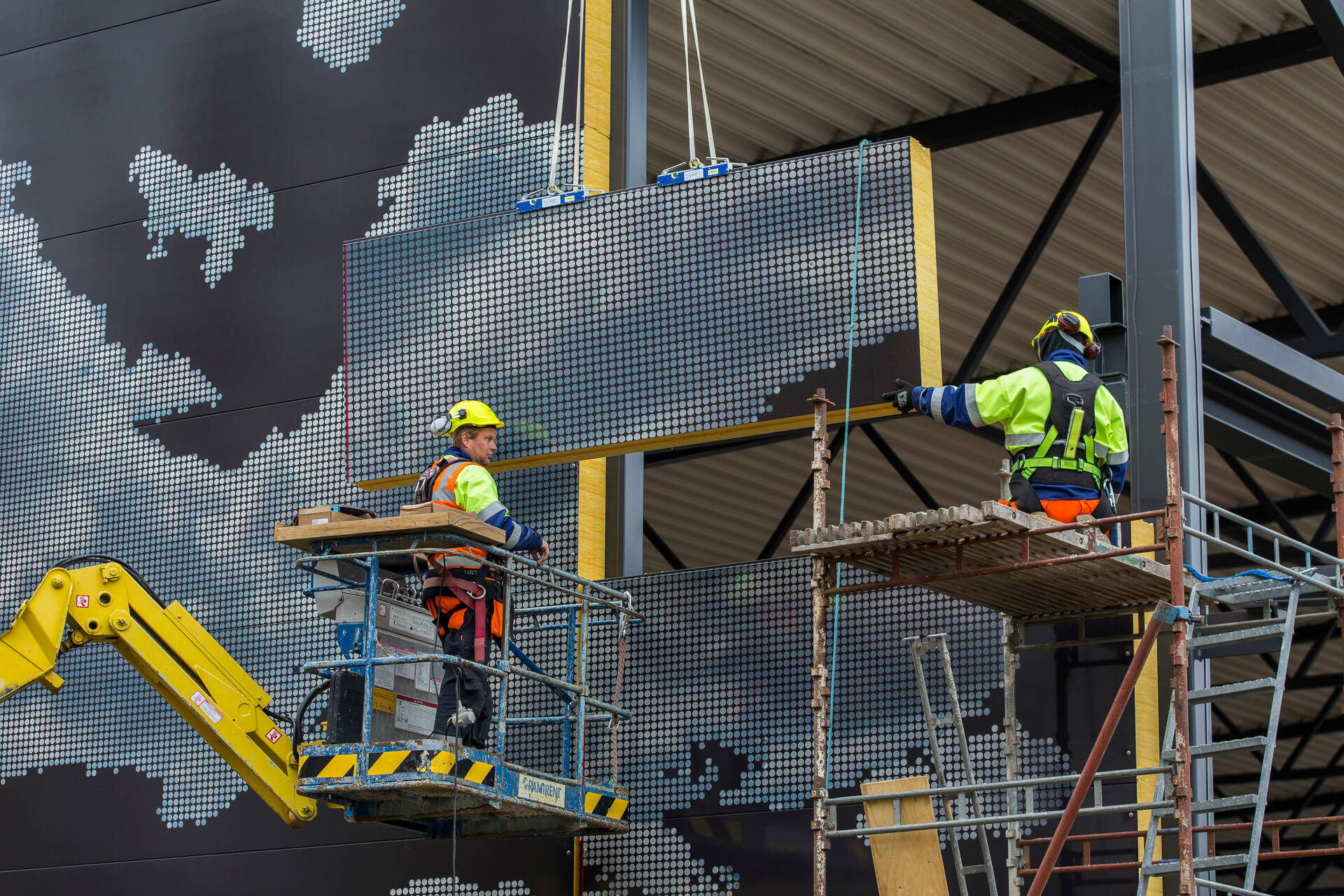 Building with Ruukki sandwich panels